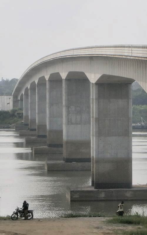 patani-bridge-vertical